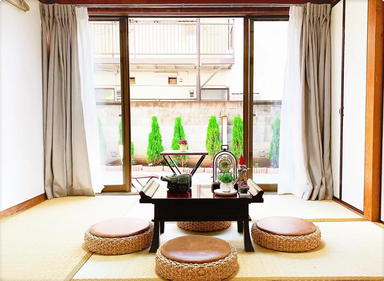 Shinjuku & Shibuya Happy Louis House Apartment Tokyo Homestay